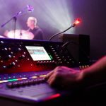 En los espectáculos en vivo son necesarios técnicos de sonido y luz. (Institut del Teatre)