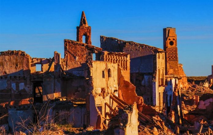 El pueblo de Belchite quedó destruido y abandonado después de la Guerra Civil (1936-1939). Ahora se ha encontrado una fosa común con los cuerpos de 150 personas. (Phil Fiddyment / Flickr)